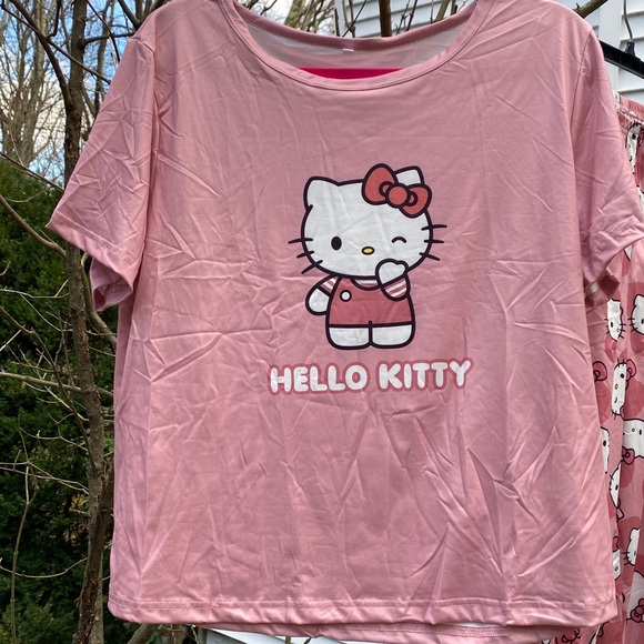 Hello Kitty Blush Pajama Set - Picture 2 of 3